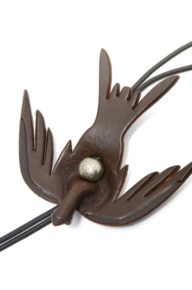 Loewe Swallow charm in vegetable-tanned calfskin outlook