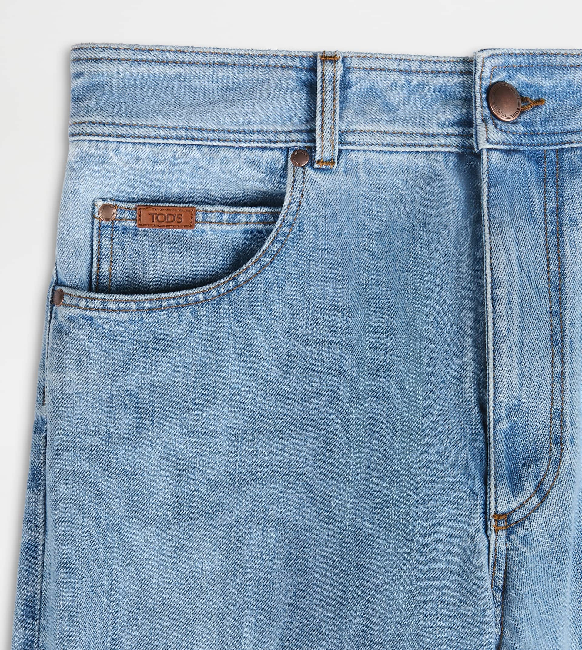 RELAXED FIT 5 POCKET JEANS - LIGHT BLUE - 7
