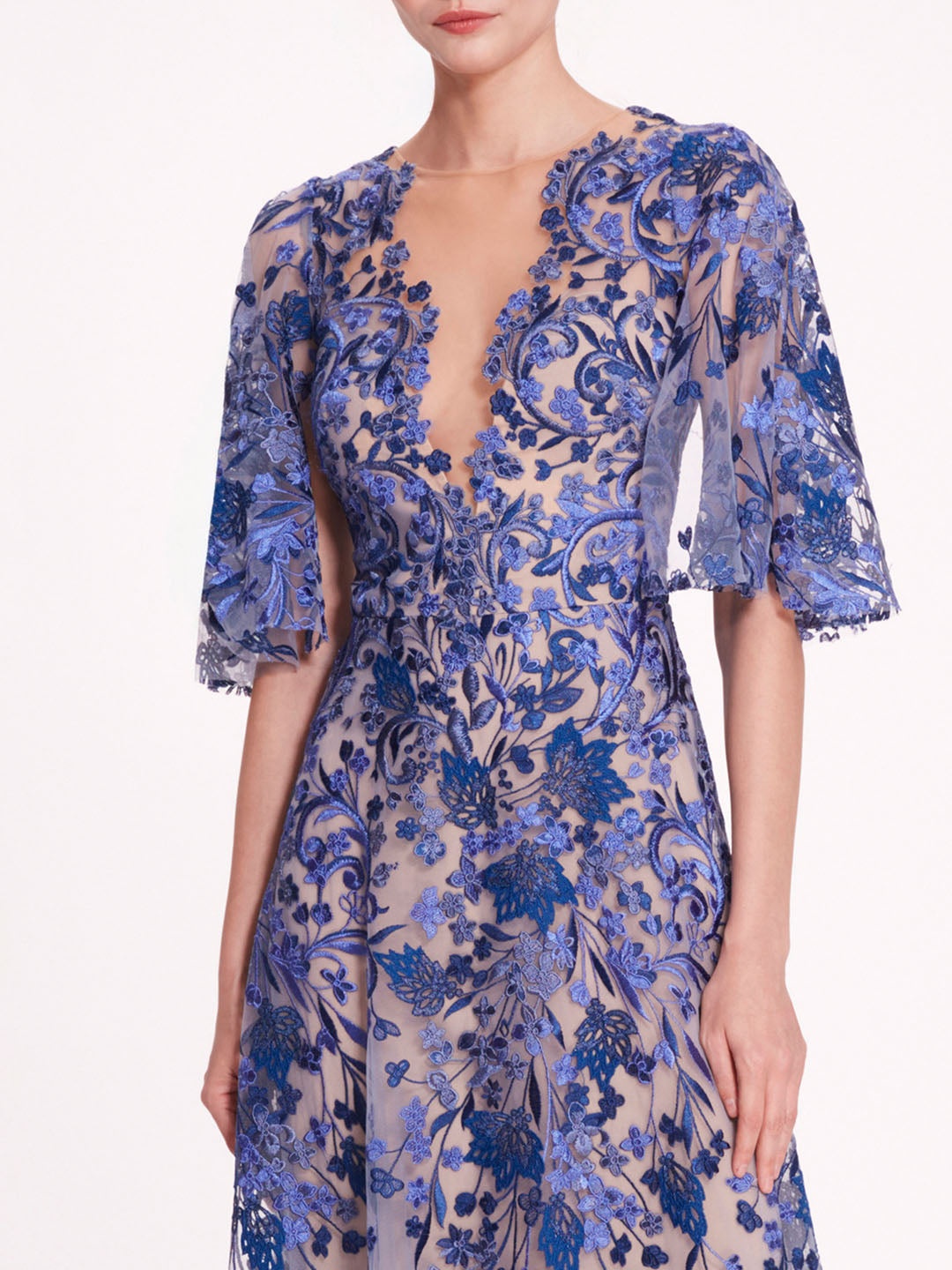 V-NECKLINE TULLE GOWN - 4