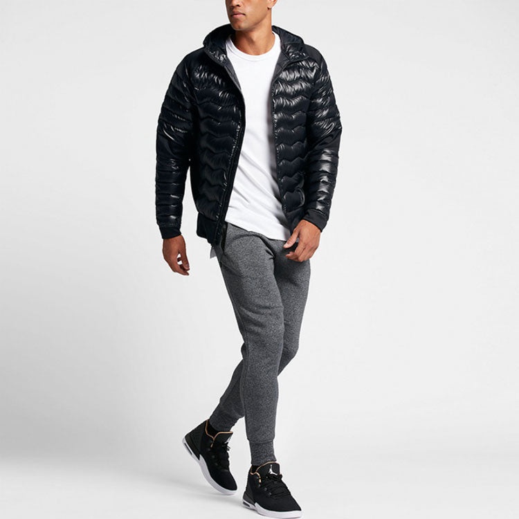 Air Jordan protection against cold Stay Warm hooded down Jacket 807948-010 - 4