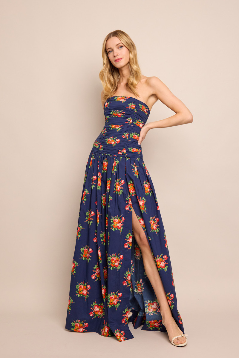 Cara Cara Montreal Maxi Dress
A Study in Shape and Sweep outlook