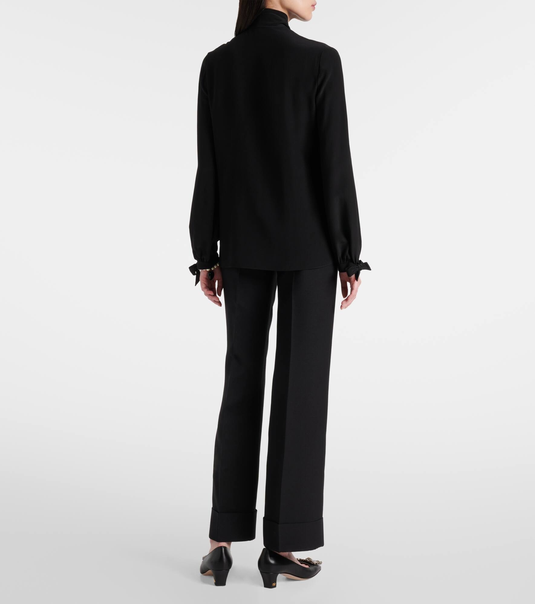 Bow-detail silk crêpe shirt - 3