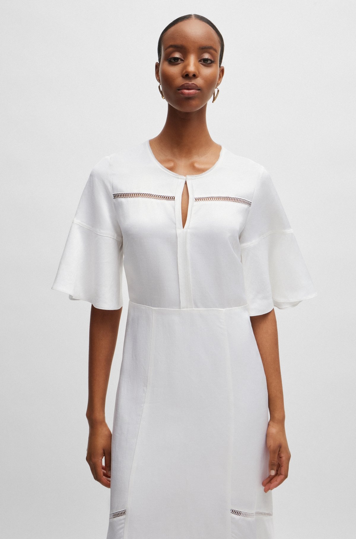 SHORT-SLEEVED DRESS WITH LADDER-LACE TRIMS - 6