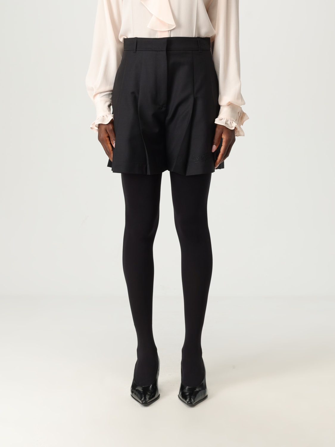 Short woman McQueen - 1