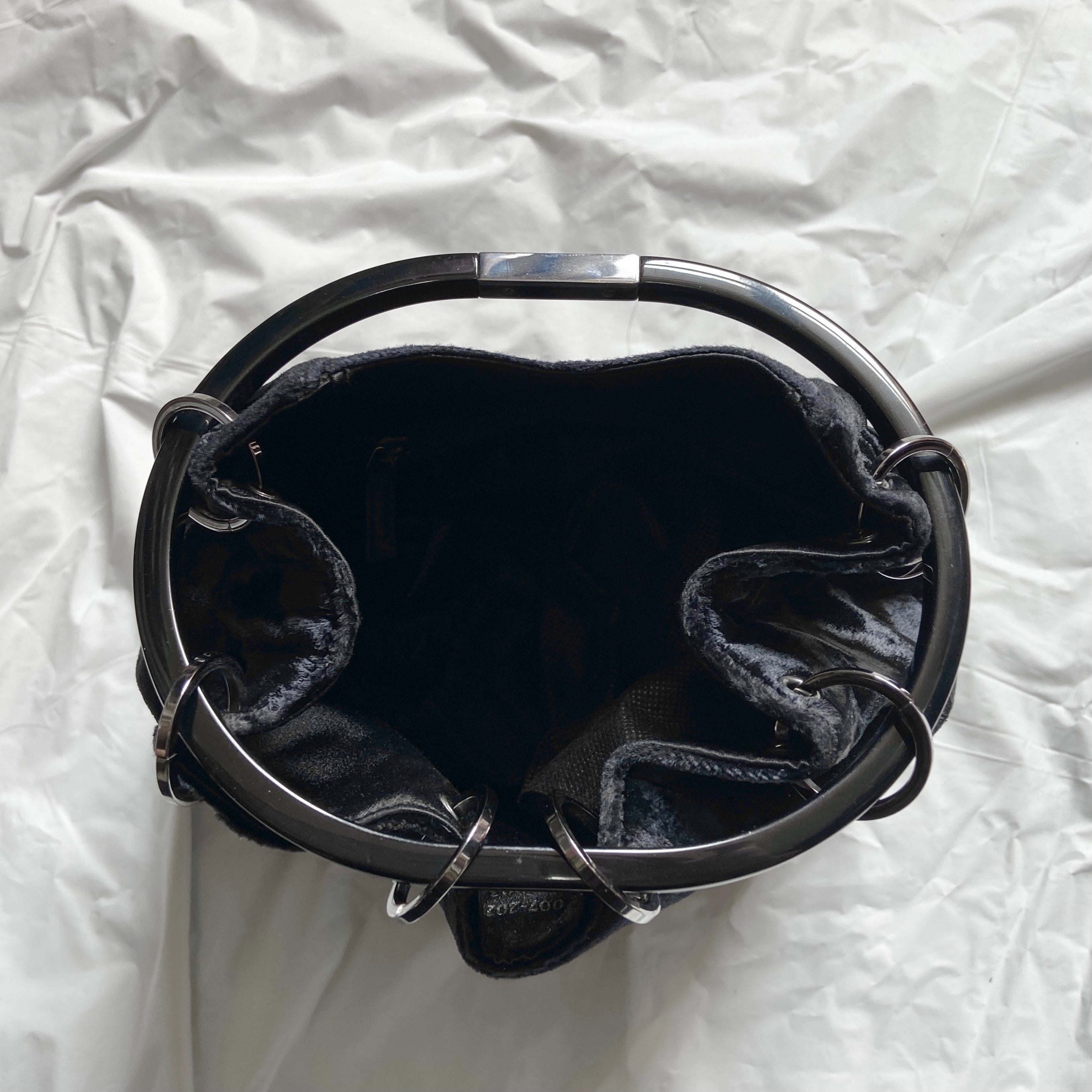 Gucci Fall 1999 Tom Ford  black velvet acrylic ring bucket handbag - 8