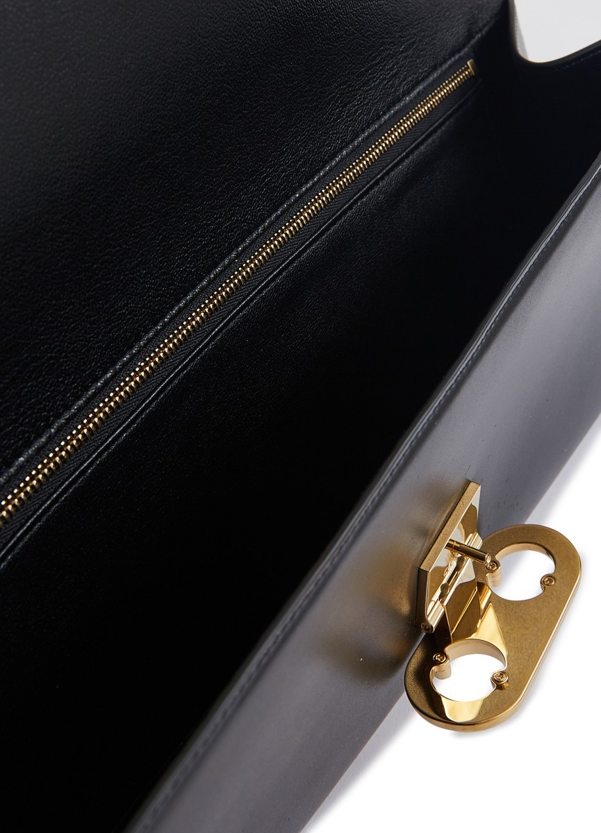 Maillon Triomphe Clutch in Shiny Calfskin - 4