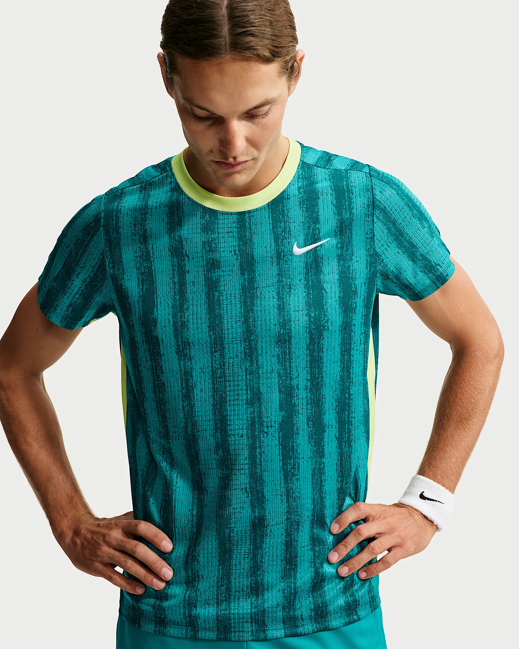 NikeCourt Victory Men's Dri-FIT Tennis Top - 1