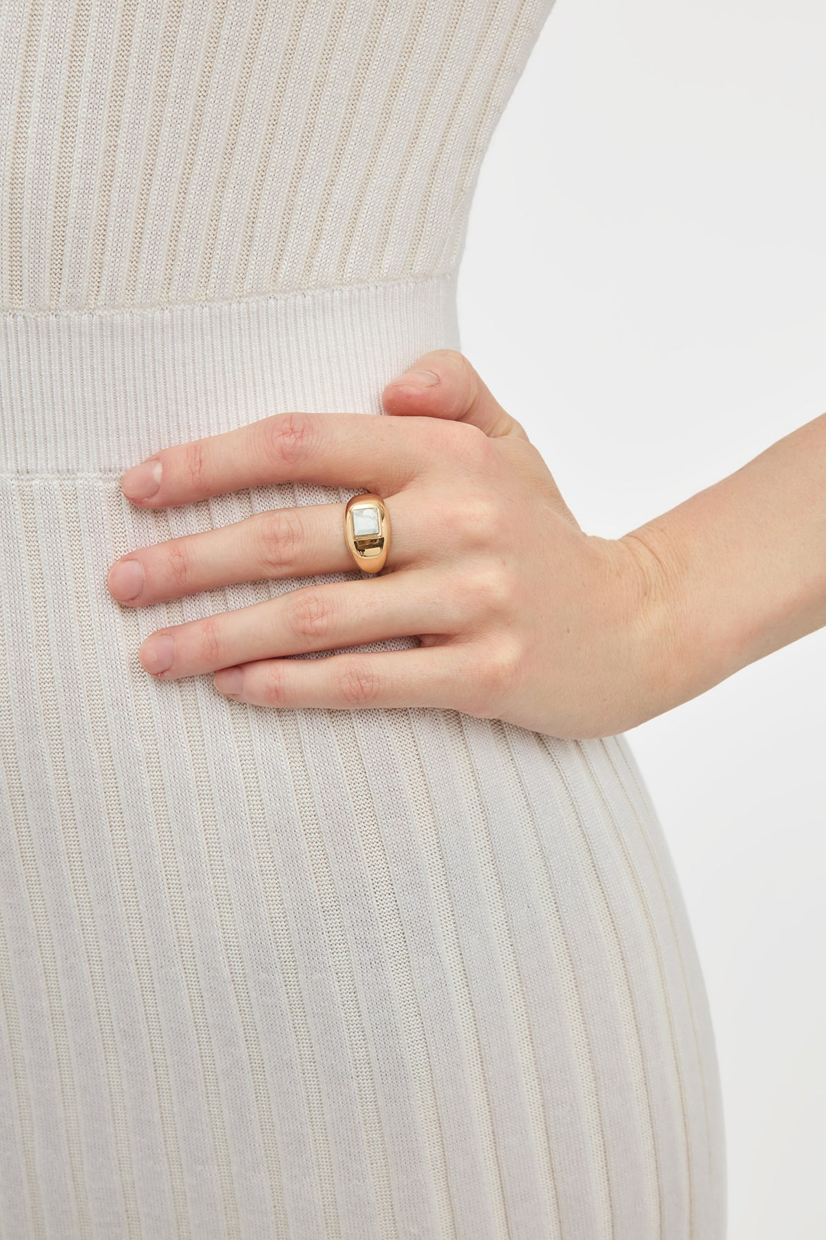 Medium Ring 18K Gold & Howlite Stone - 2