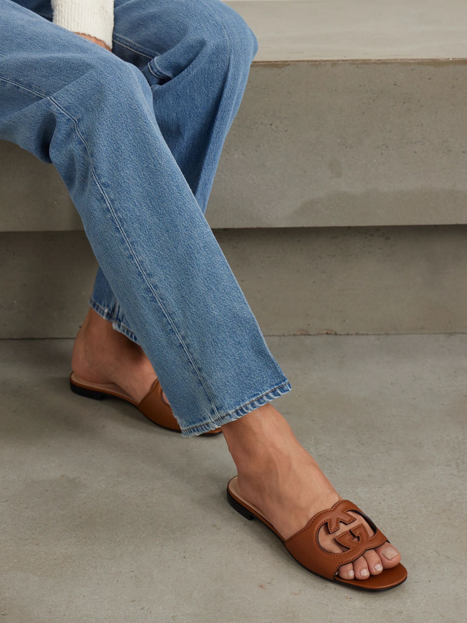 Cutout leather slides Tan - 2