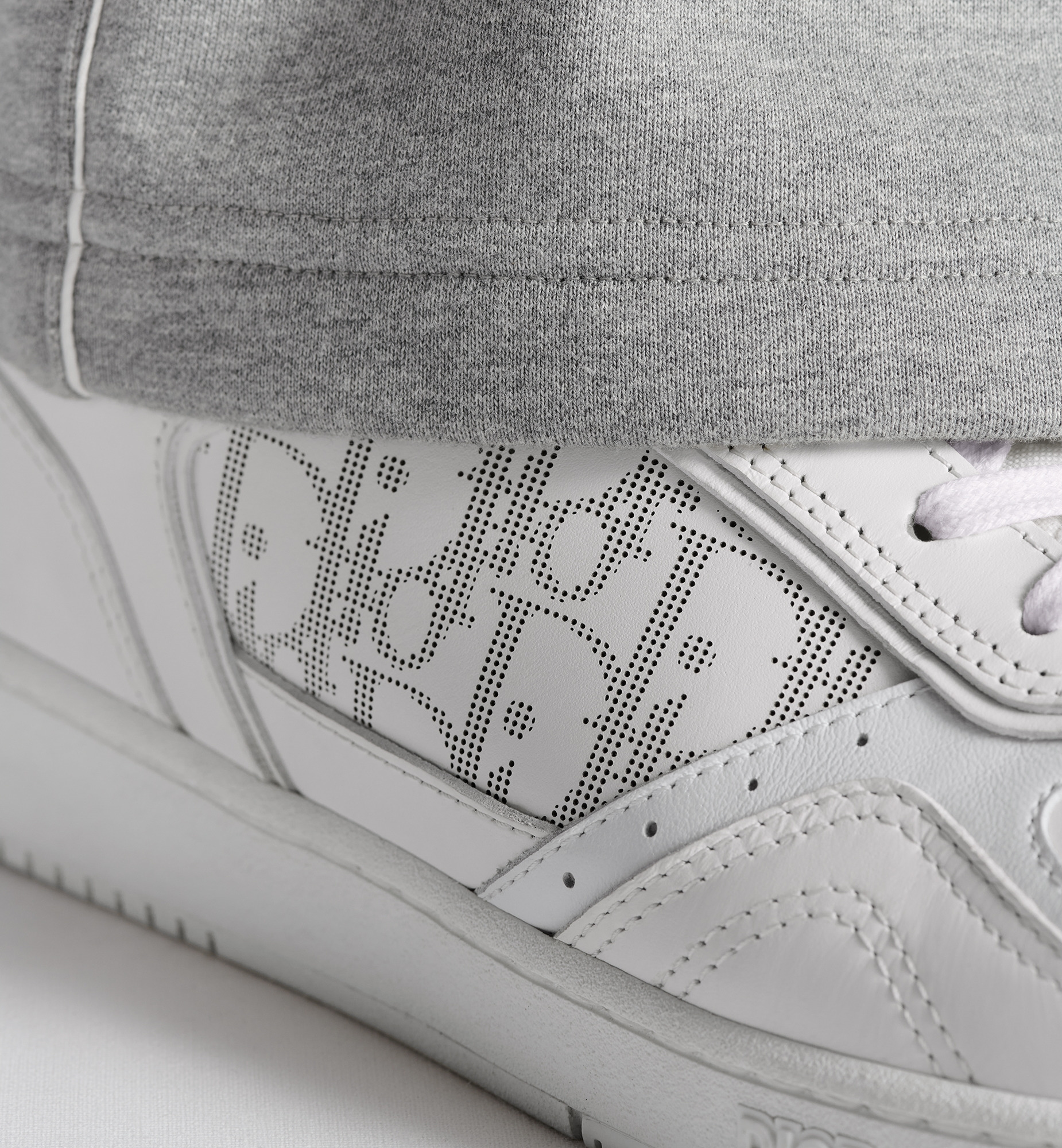 B27 Low-Top Sneaker - 4