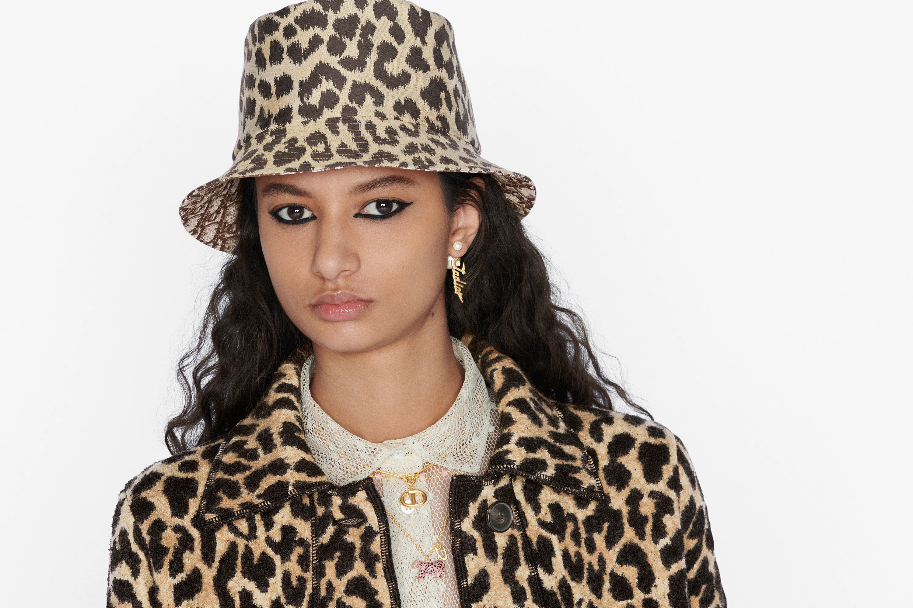 Reversible Mizza Small Brim Bucket Hat - 10