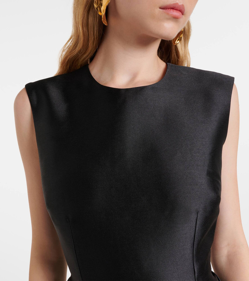Larsen satin gown 4