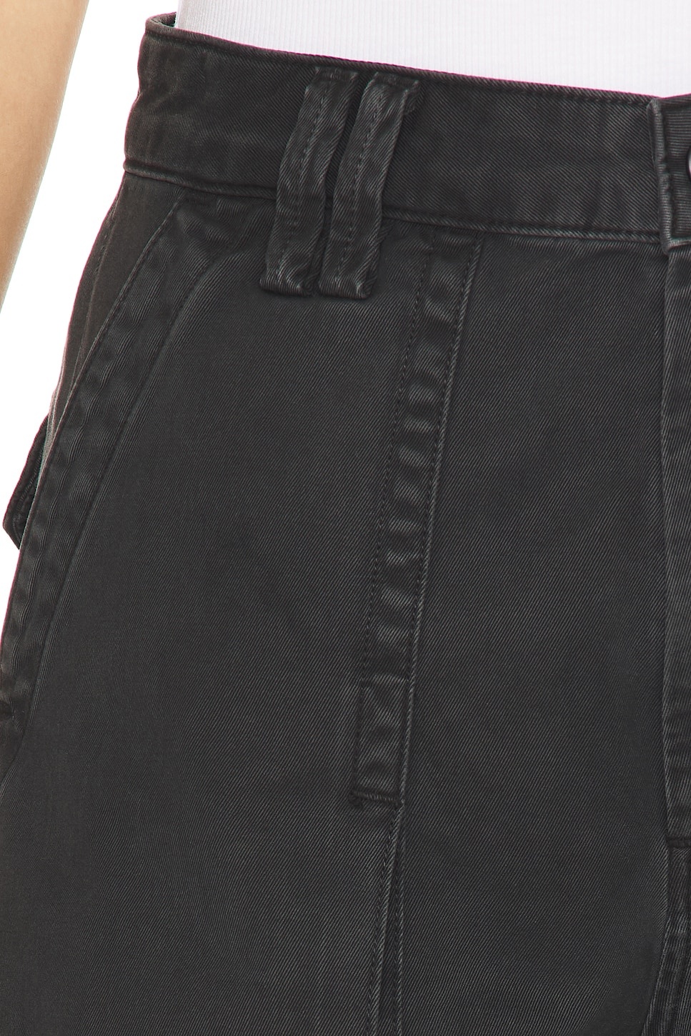 Kiva Short - 6