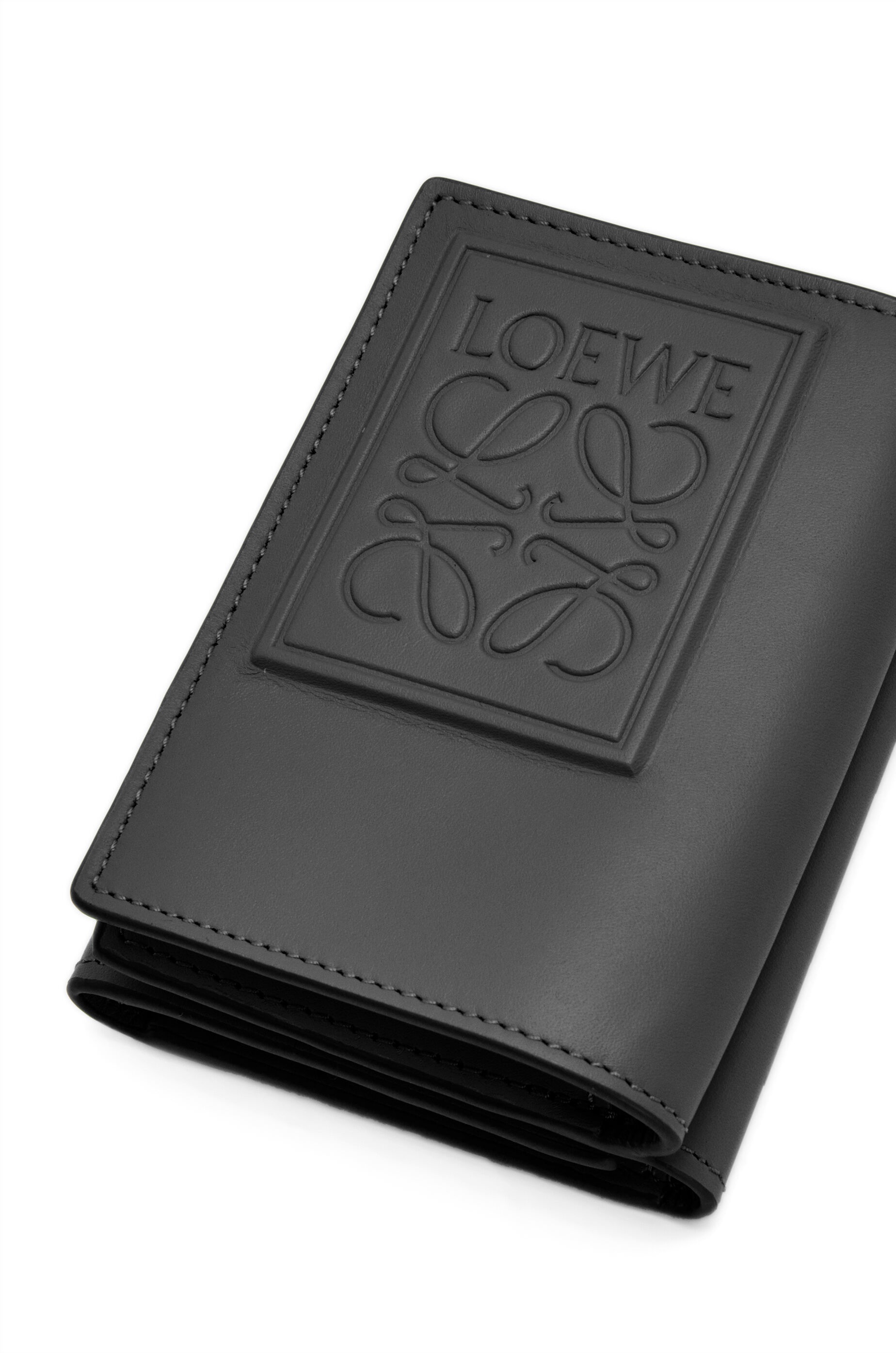 Trifold wallet in satin calfskin - 6