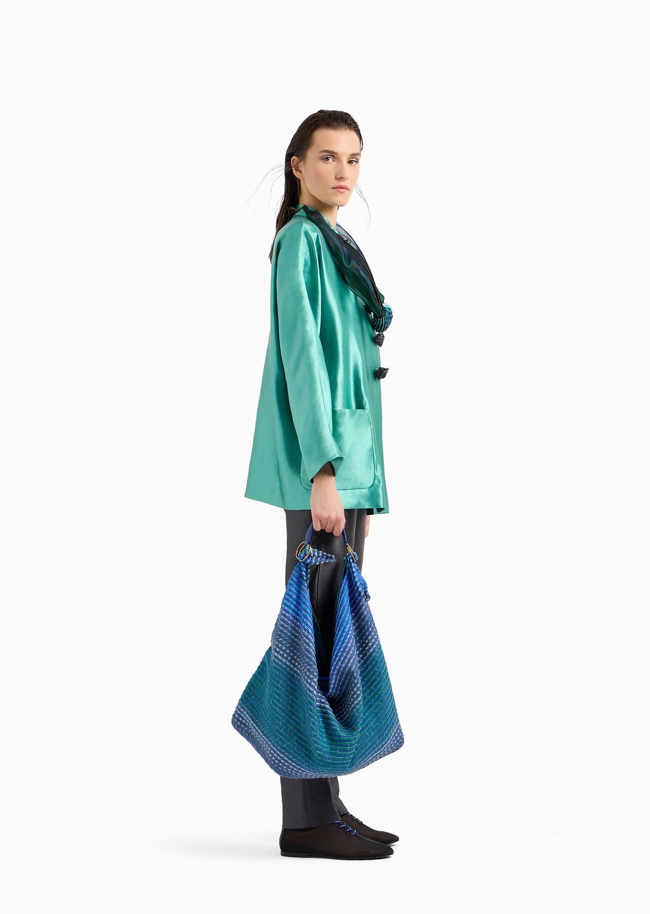Embroidered canvas shoulder bag - 7