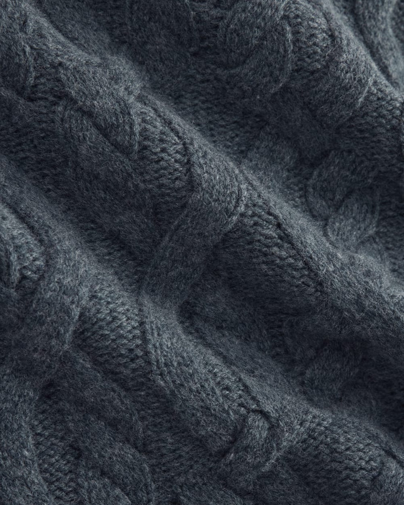 CABLE KNIT CREW IN LUXE MERINO 6