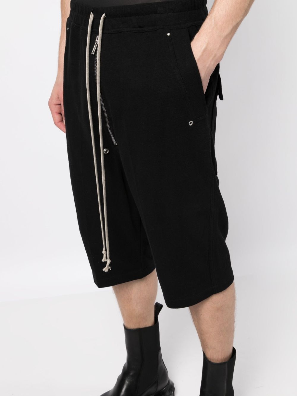 eyelet-detailing drop-crotch shorts - 5