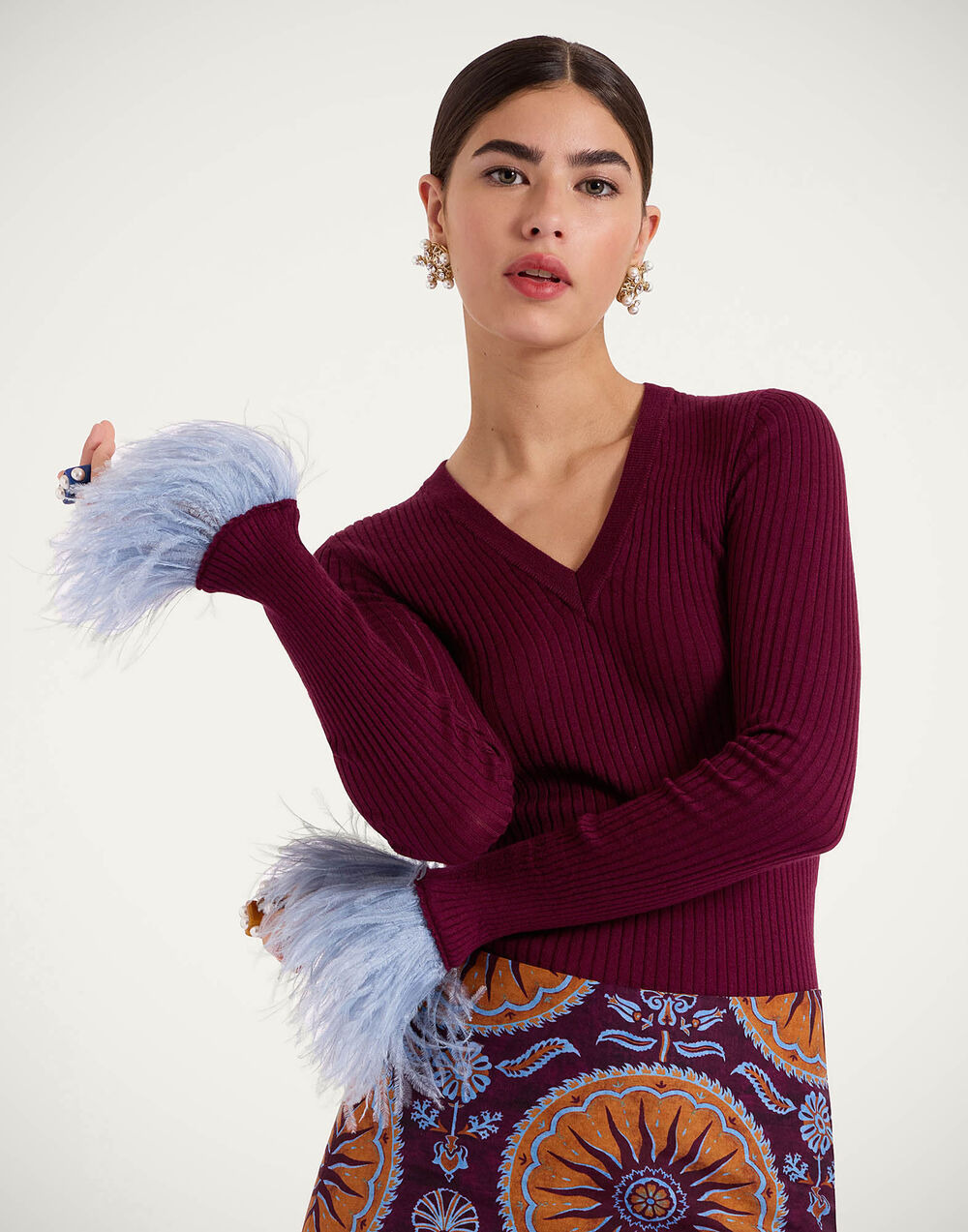 V-Neck High Kick Top - 7