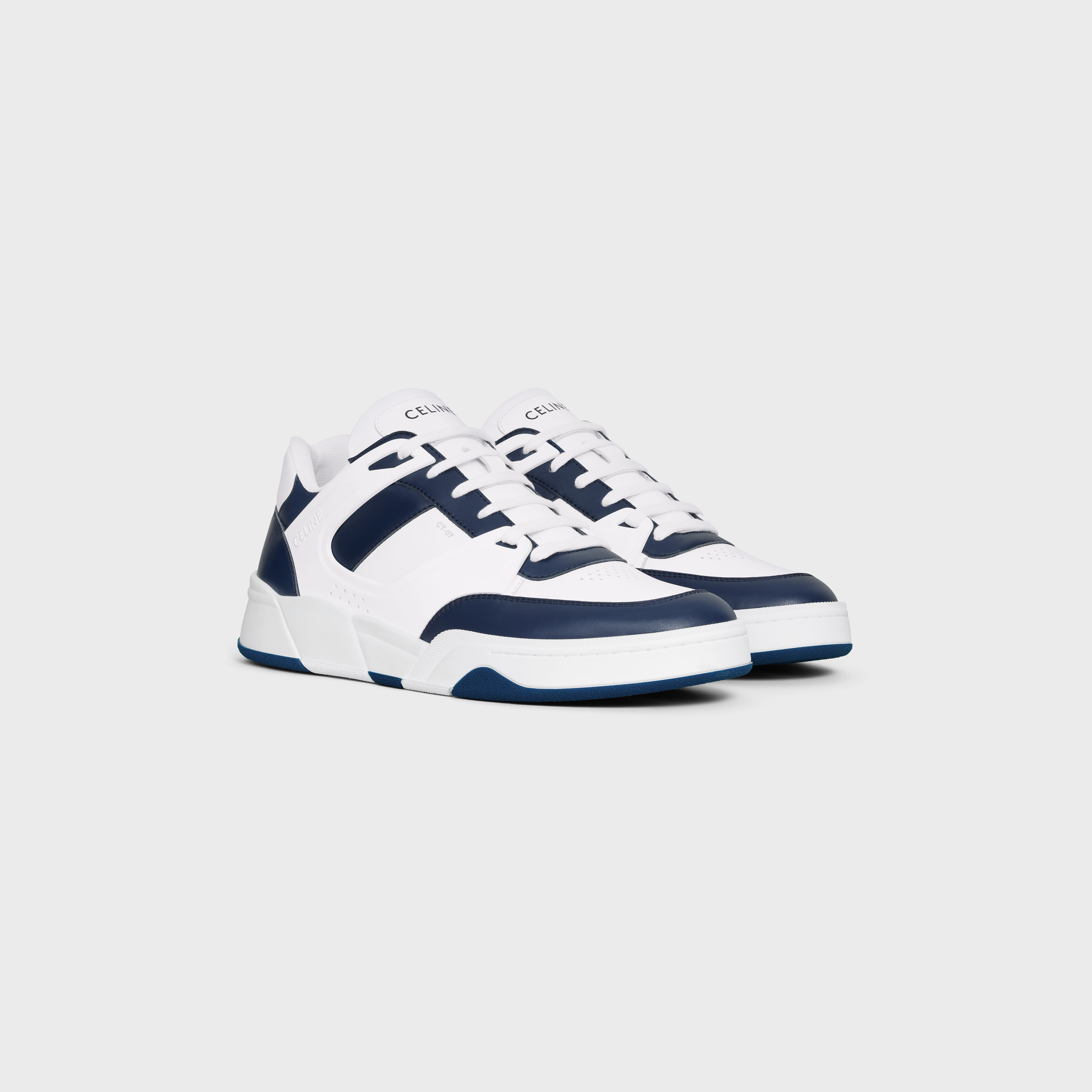 靴 CELINE CT-07 LOW TOP SNEAKER size 42 CELINE TRAINER CT-07 LOW LACE-UP SNEAKER in CALFSKIN - OPTIC