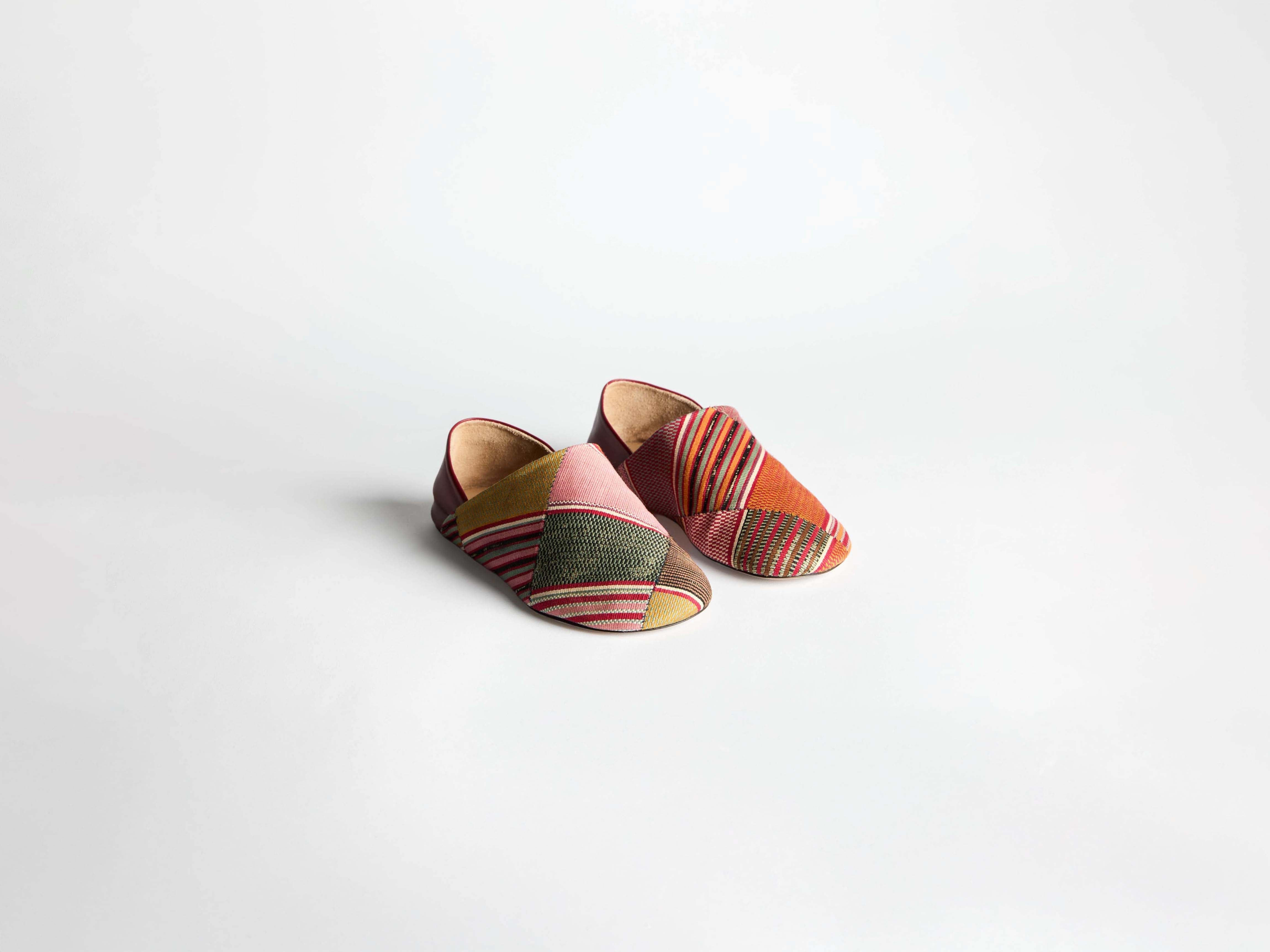 WOMENS SLIPPER MULES IN RED & MULTI - 5