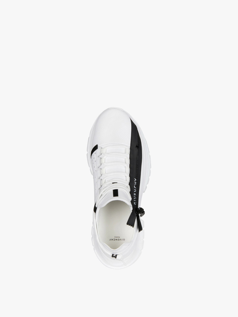 SPECTRE RUNNER SNEAKERS IN PERFORATED는 지퍼로 4