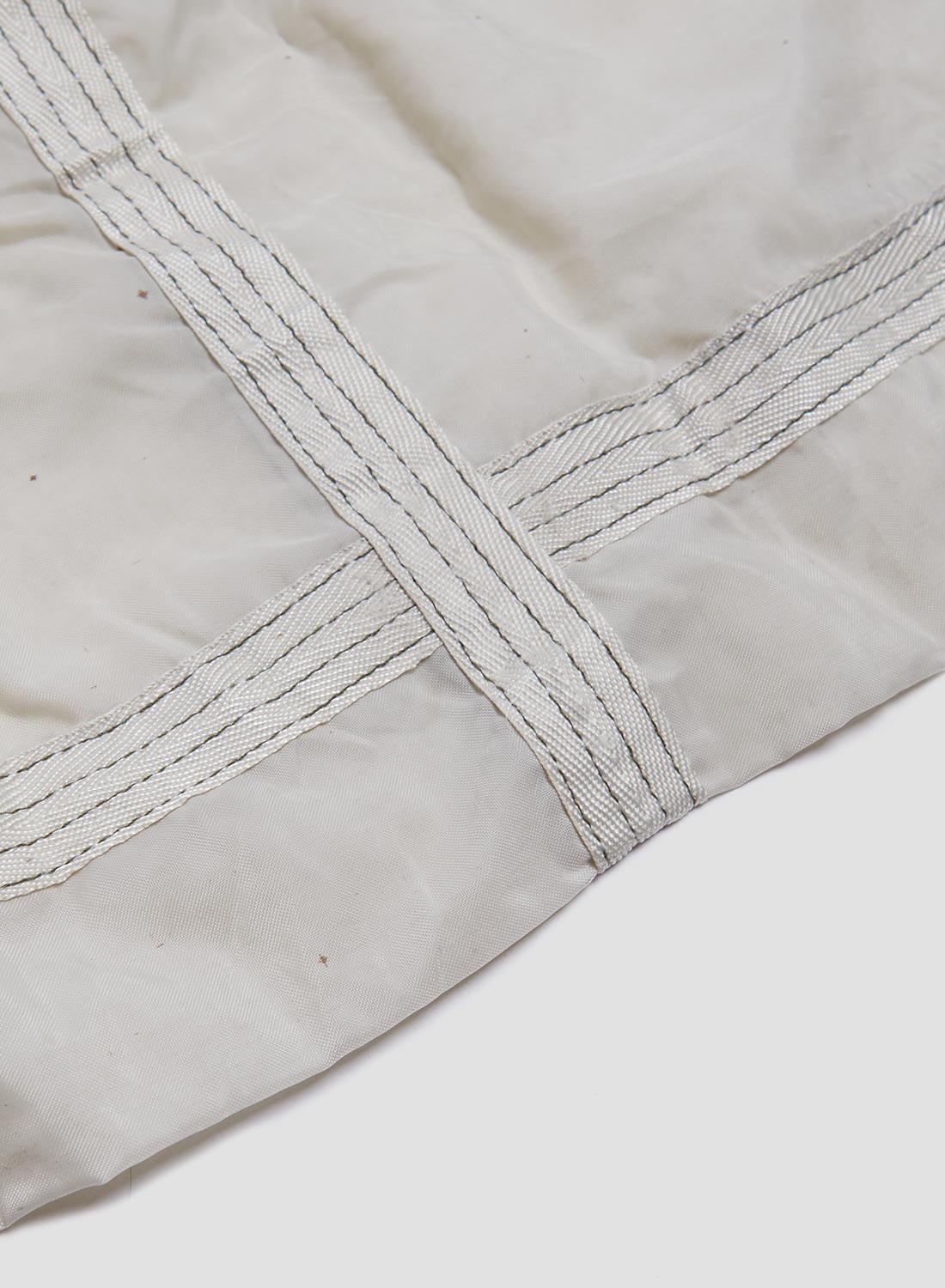 Puebco Recycled Vintage Parachute Light Bag White - 7