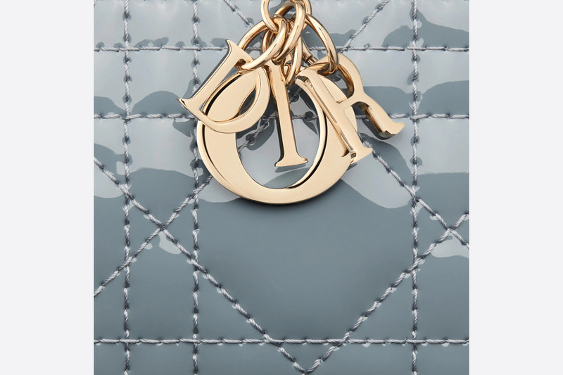 Dior Lady Dior Zipped Card Holder outlook