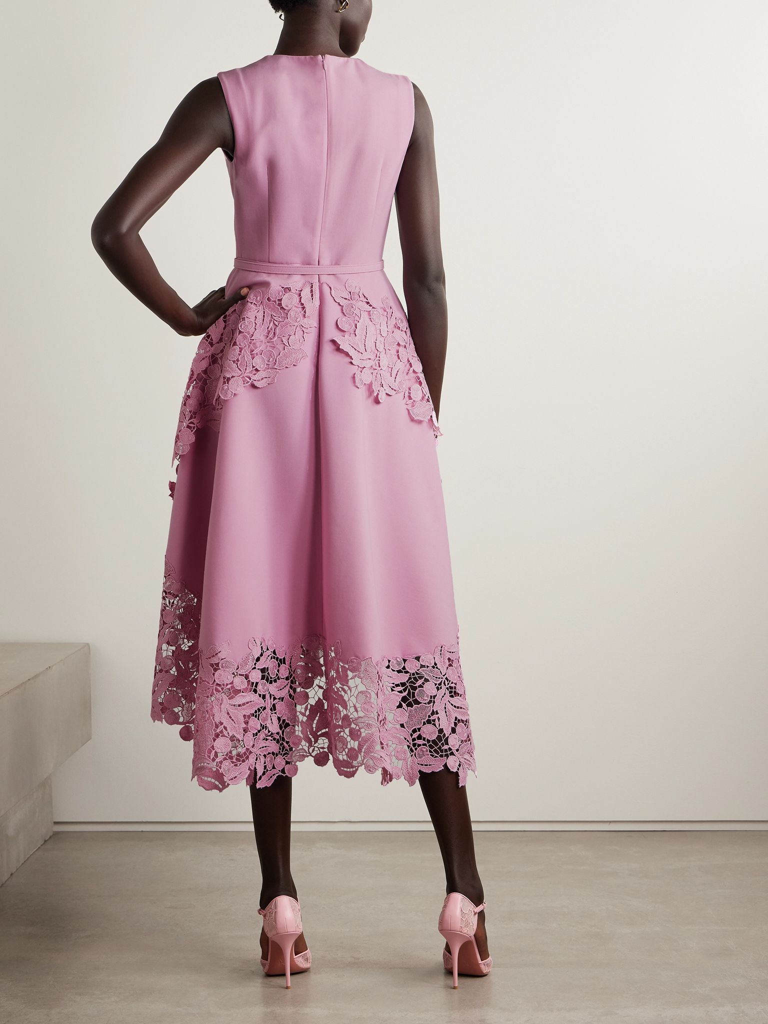 Belted guipure lace-trimmed wool-blend crepe midi dress Pink - 3