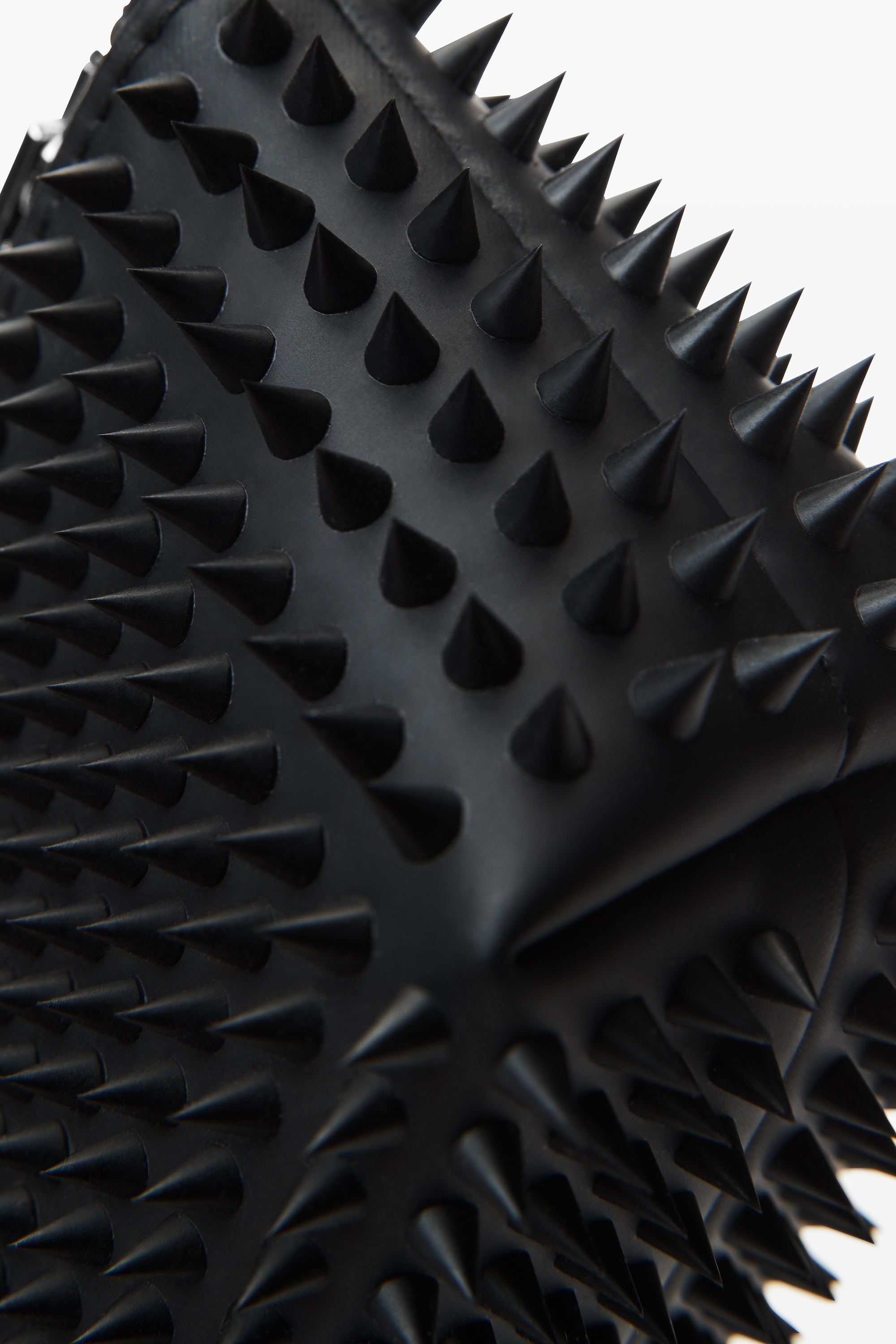 coin purse in rubberized spikes - 5