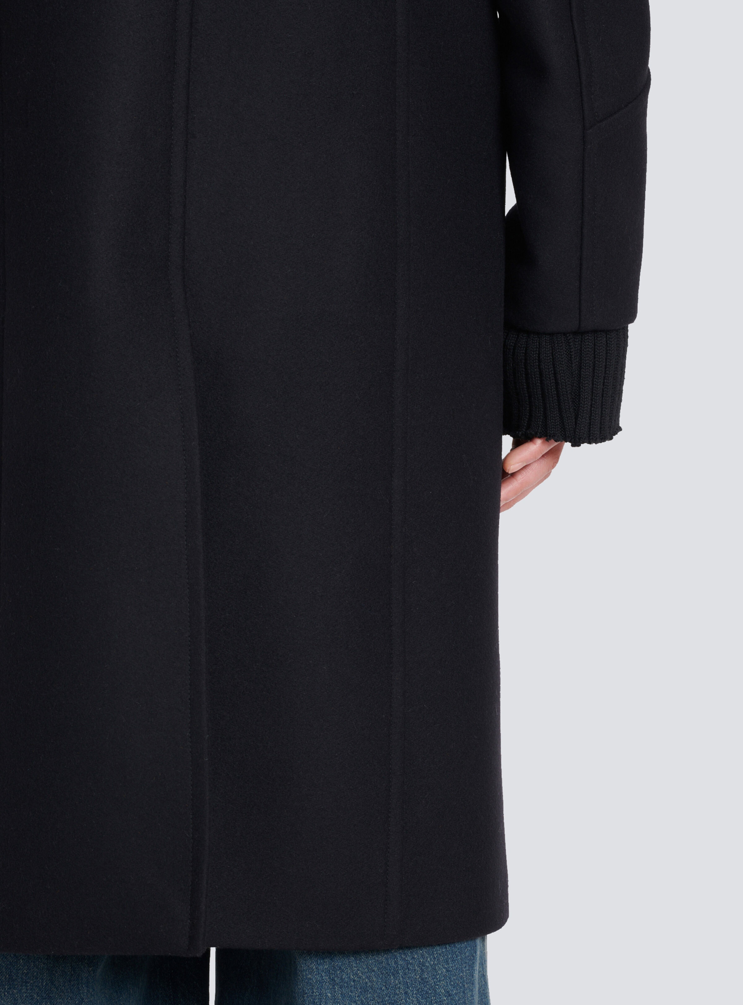 Long wool coat with monogram-patterned collar and lining - 6