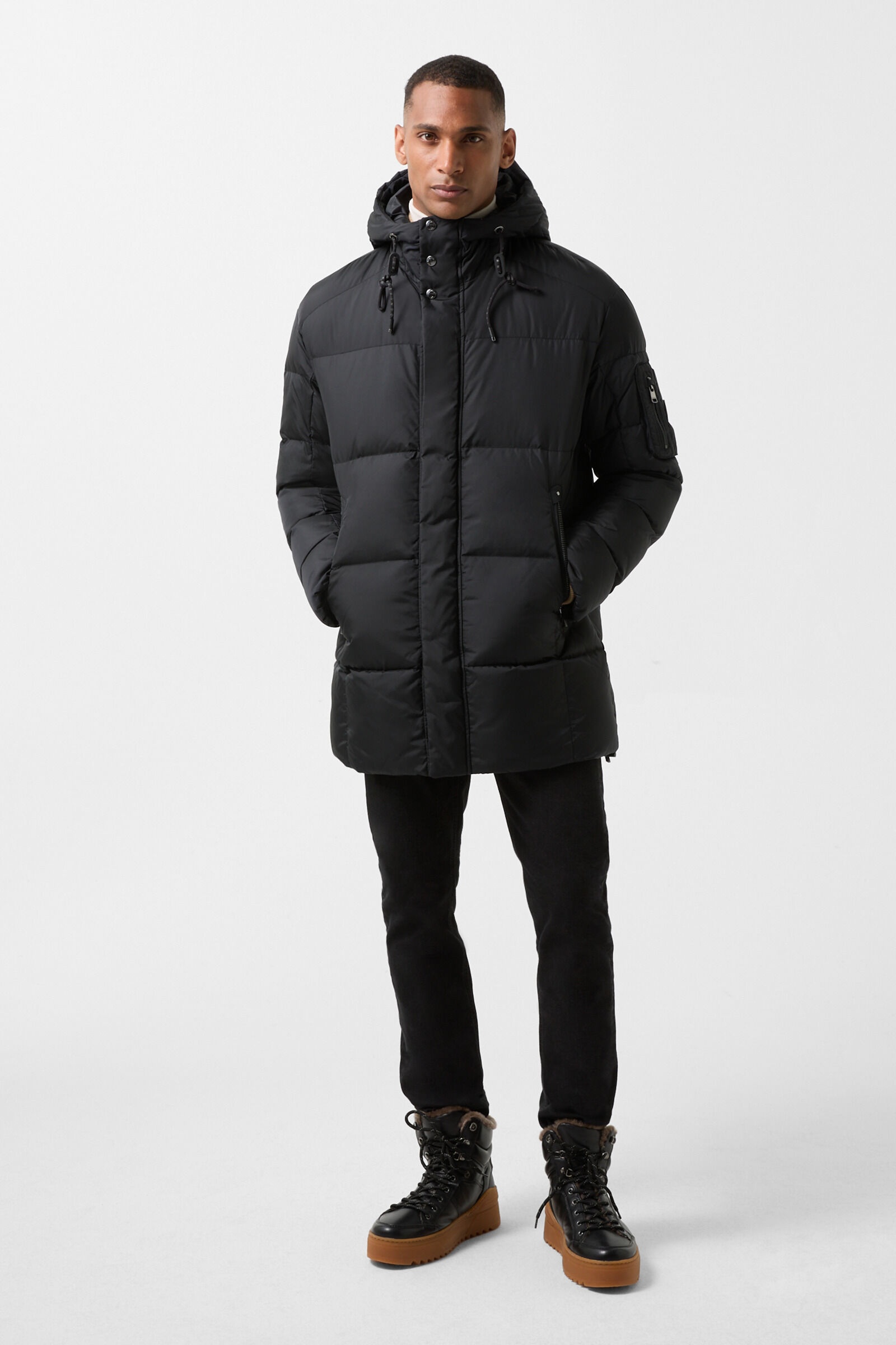 Jones Down jacket in Black - 3