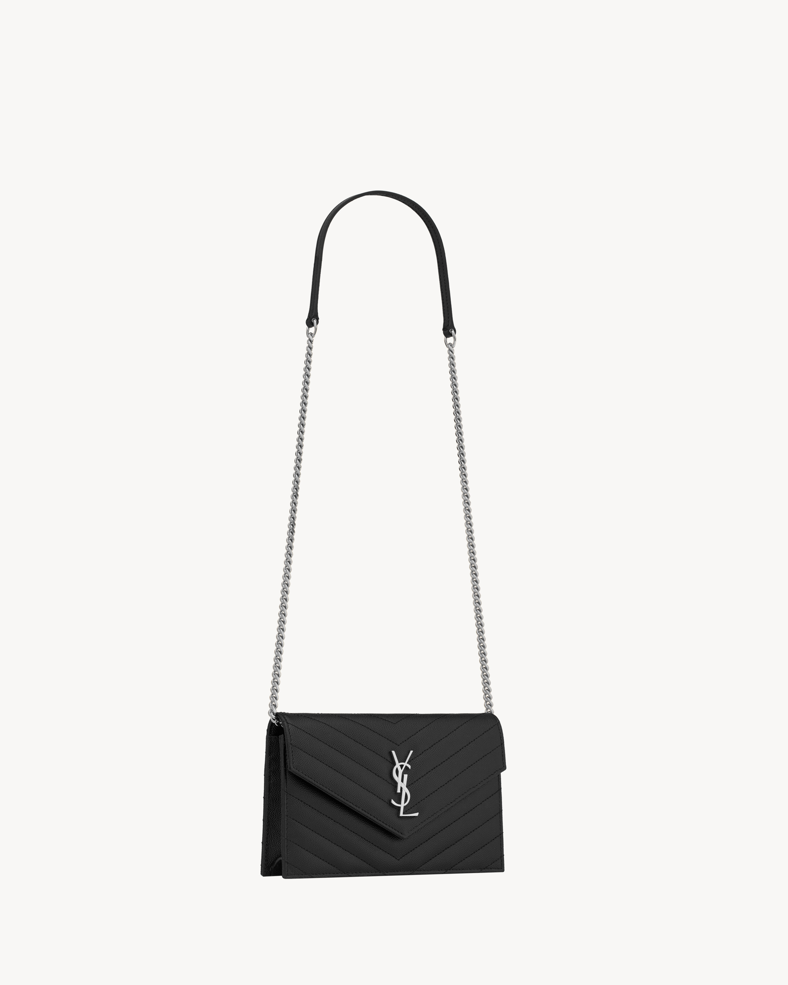 CASSANDRE ENVELOPE CHAIN WALLET IN GRAIN DE POUDRE LEATHER - 4