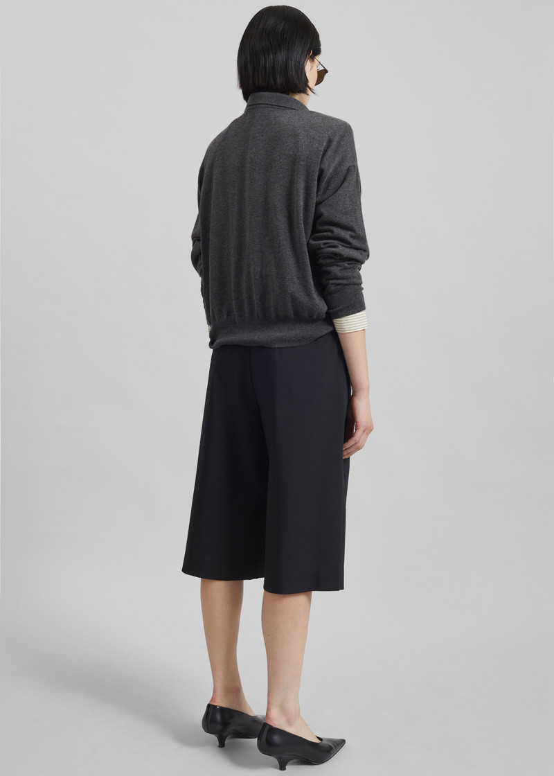 Meldert Bermuda Shorts - Black 10