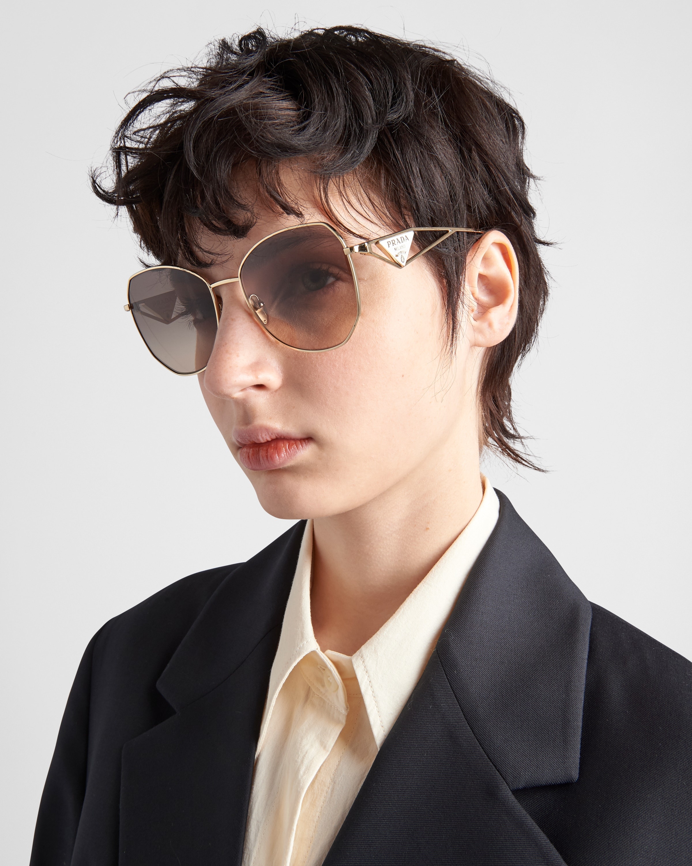 Prada Sunglasses with triangle logo | REVERSIBLE