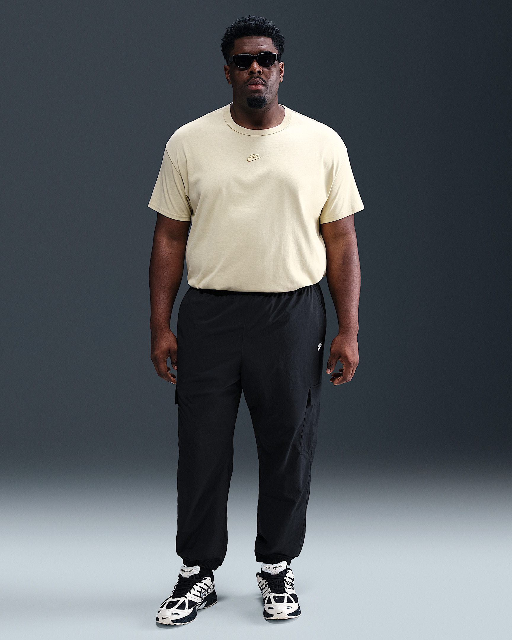 Nike Club Men's Woven Cargo Pants - 9