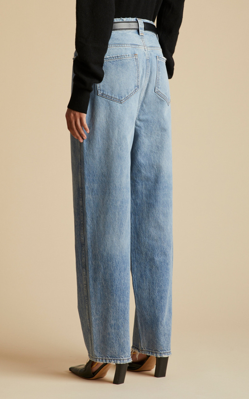 KHAITE Martin Jean light wash outlook