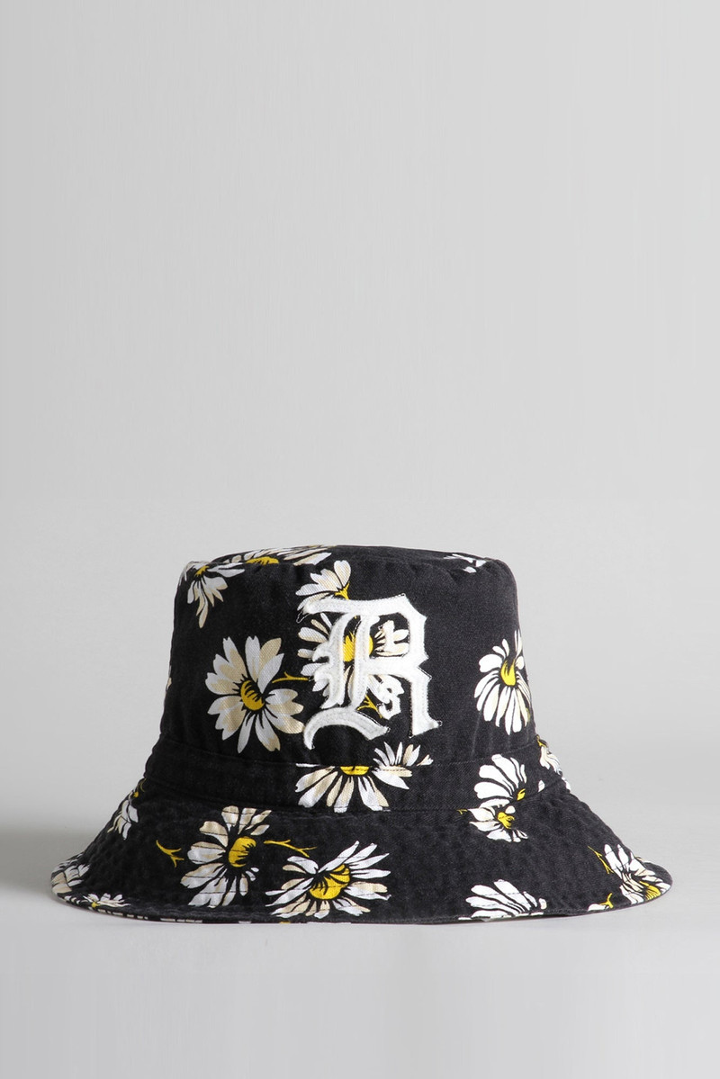 Oversized Bucket Hat - Daisy on Black | R13 Denim Official Site 1