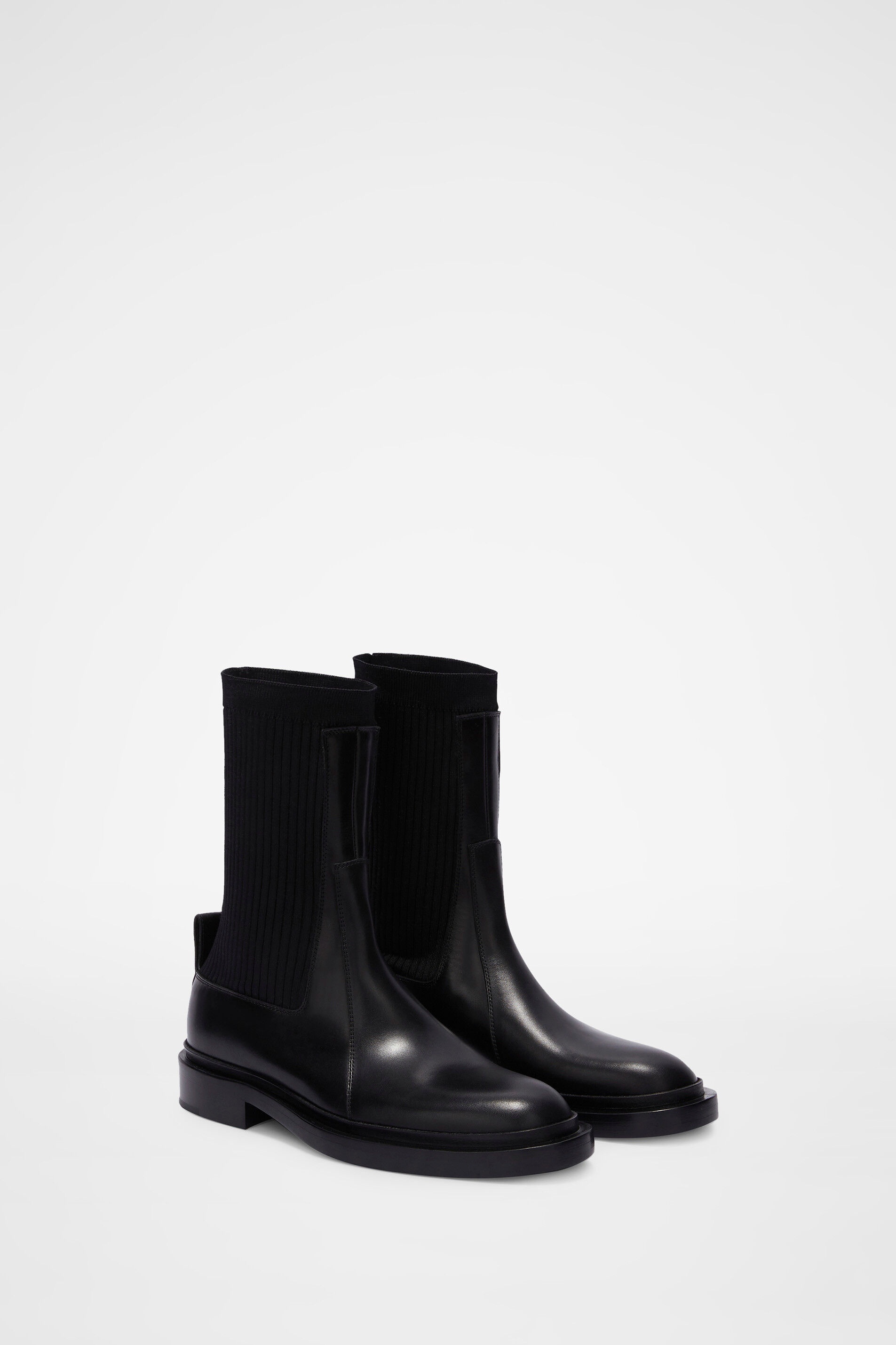 Chelsea Boots - 3