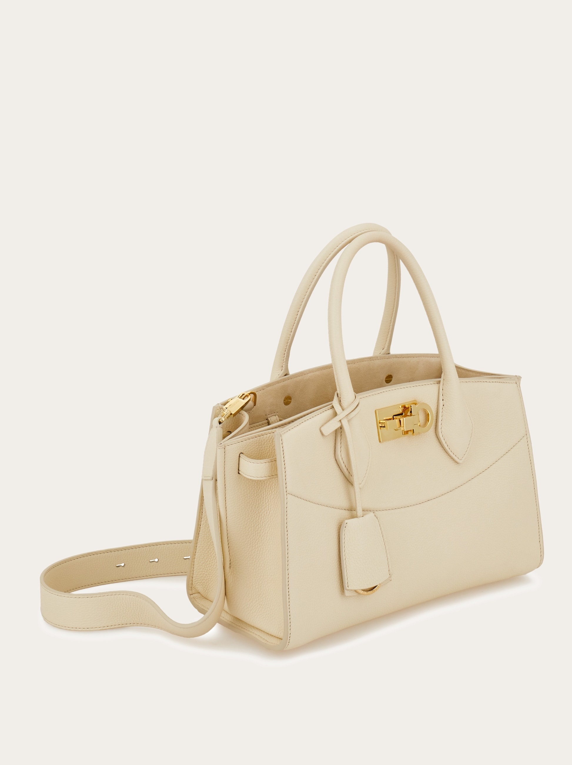 New Ferragamo Studio soft bag (M) - 7