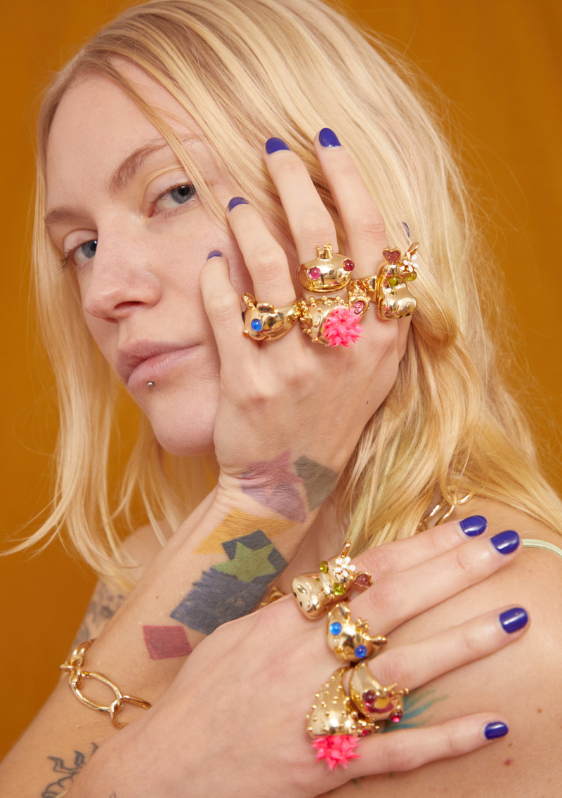 Collina Strada GOLD PINK FROG PRINCE RING outlook