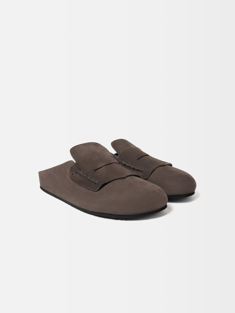 JACQUEMUS The Mocassins mules outlook