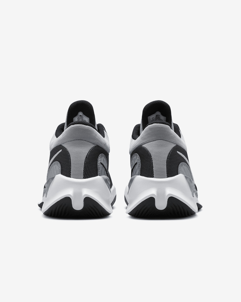 Nike Elevate 3 Basketball Shoes 6