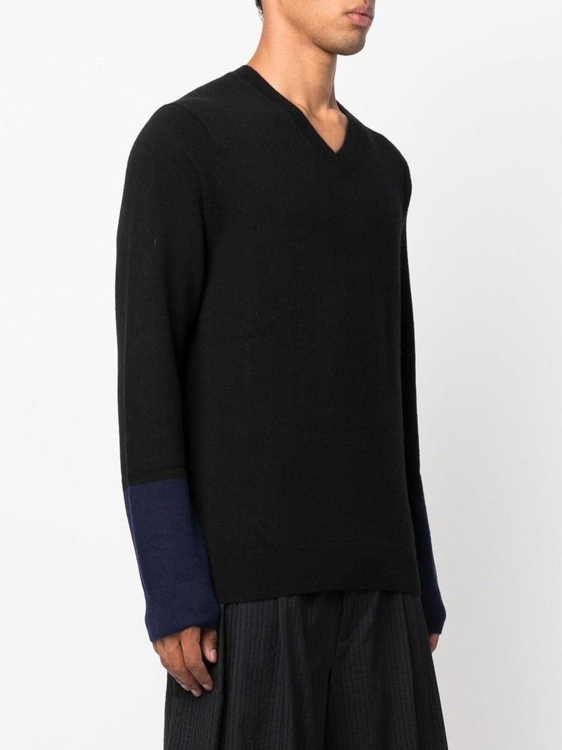 V-neck long-sleeve jumper 3