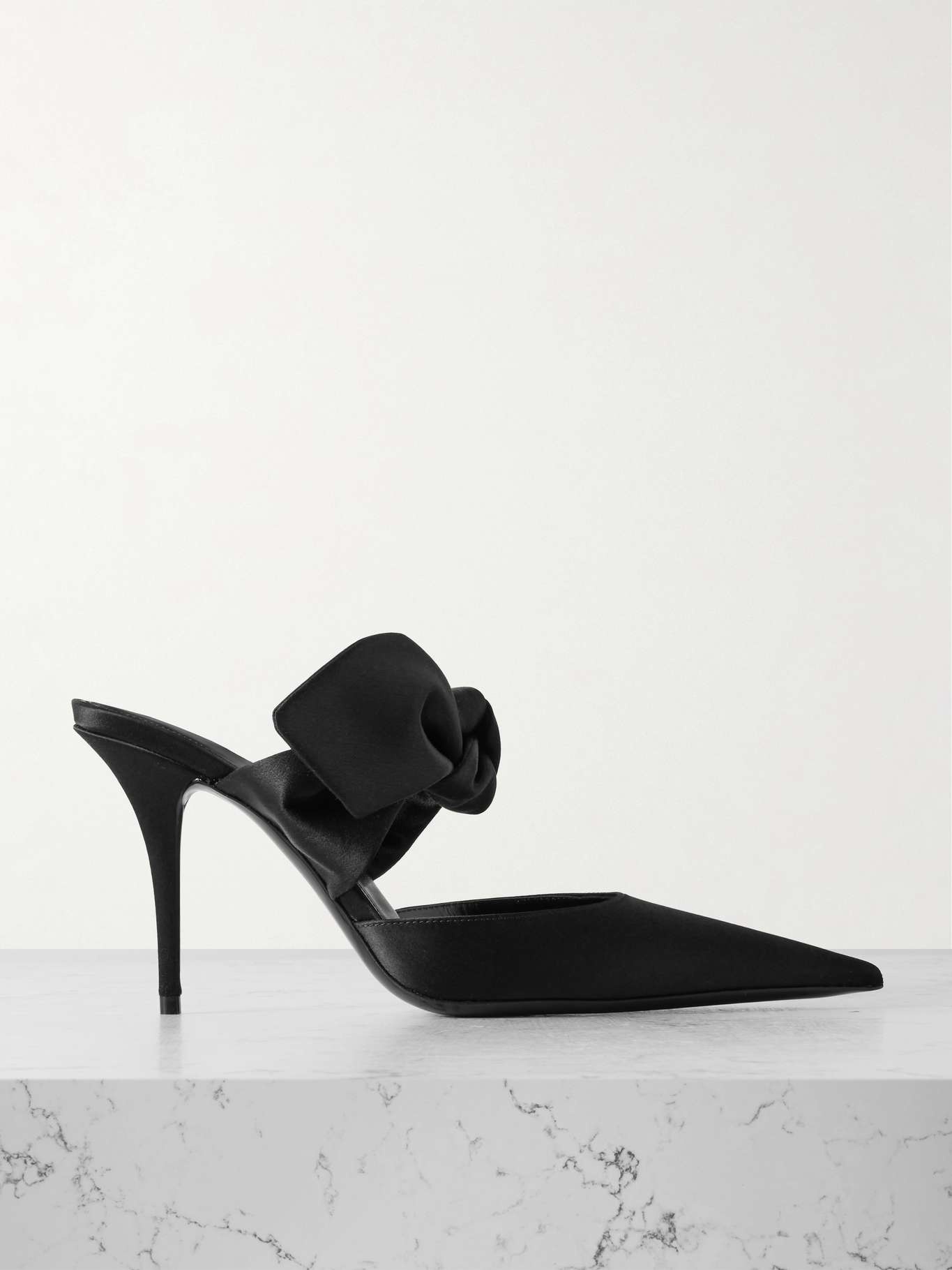 【SAINT LAURENT】Barbara Stiletto Mule/追跡可能/全国送料無料 Barbara 90 embellished satin mules in black - Saint Laurent