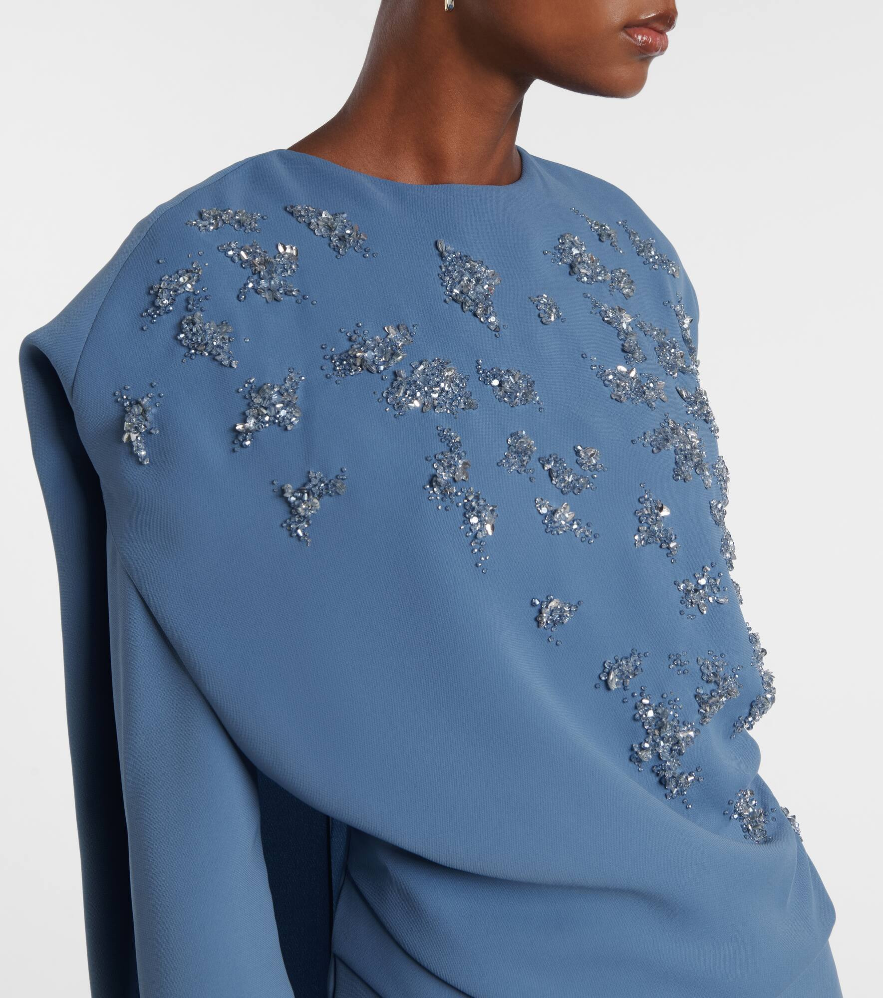 Embellished gown - 5