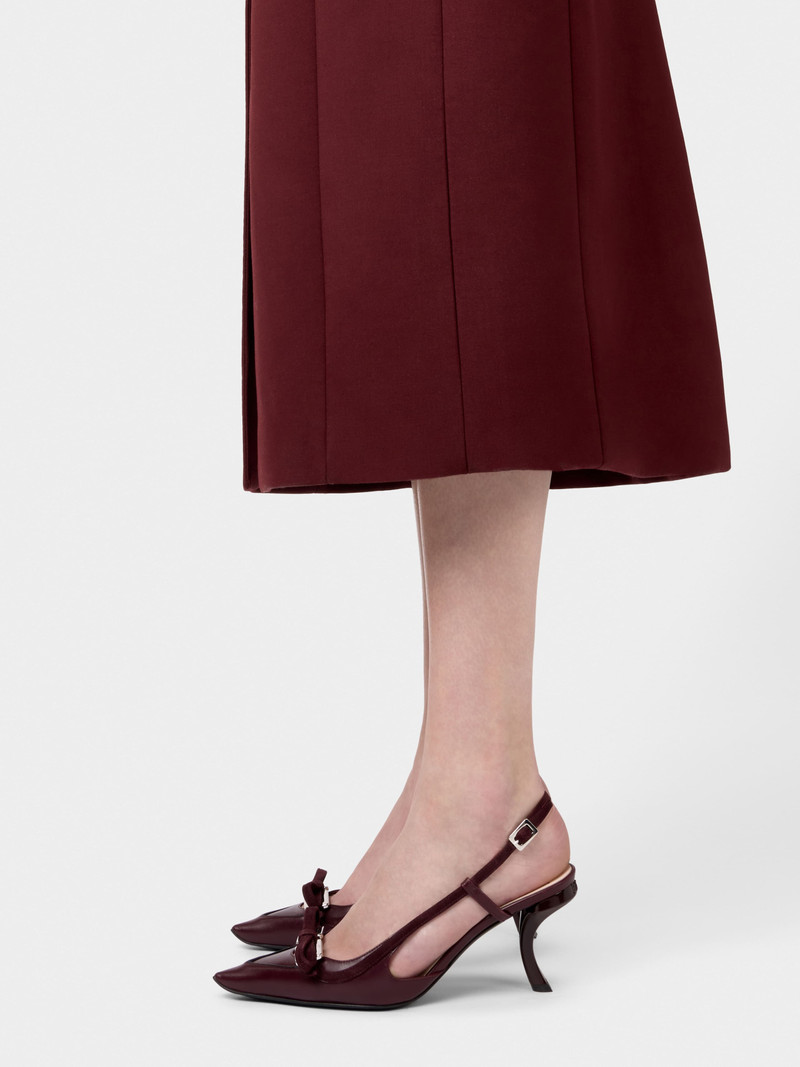 Roger Vivier Virgule Slingback Pumps in leather outlook