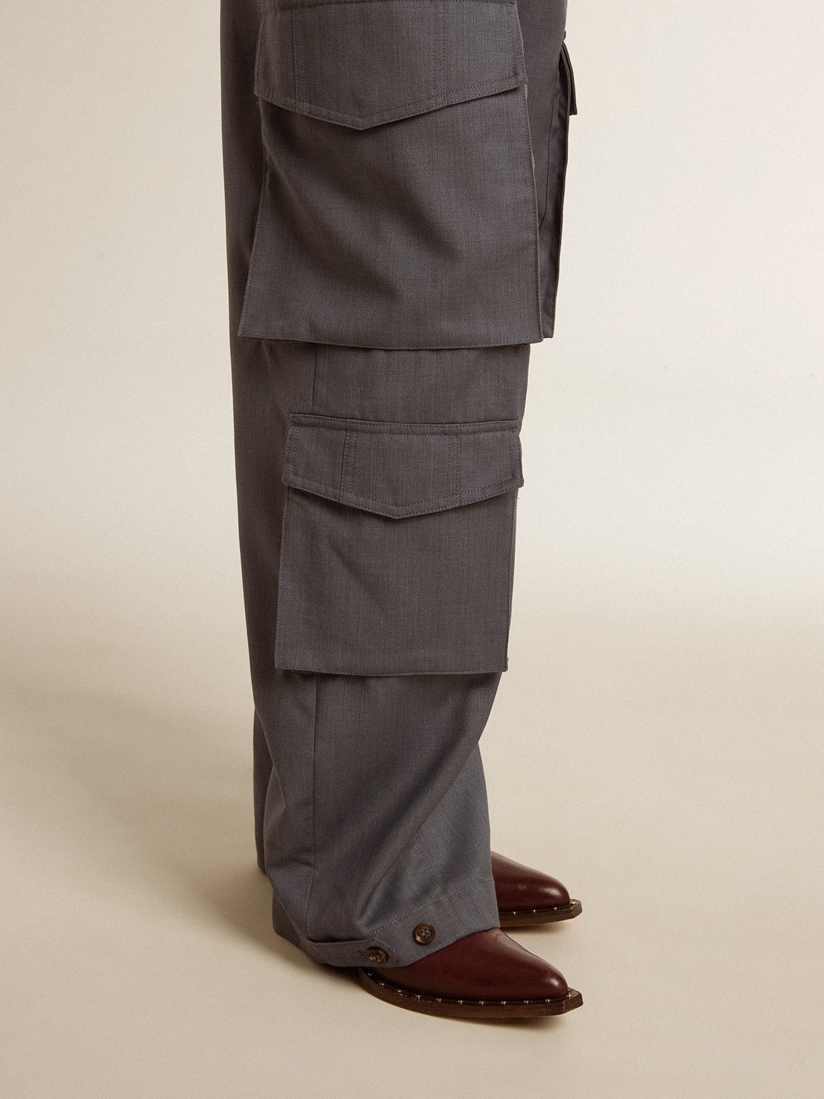 Women's cargo pants in baby blue wool - 5