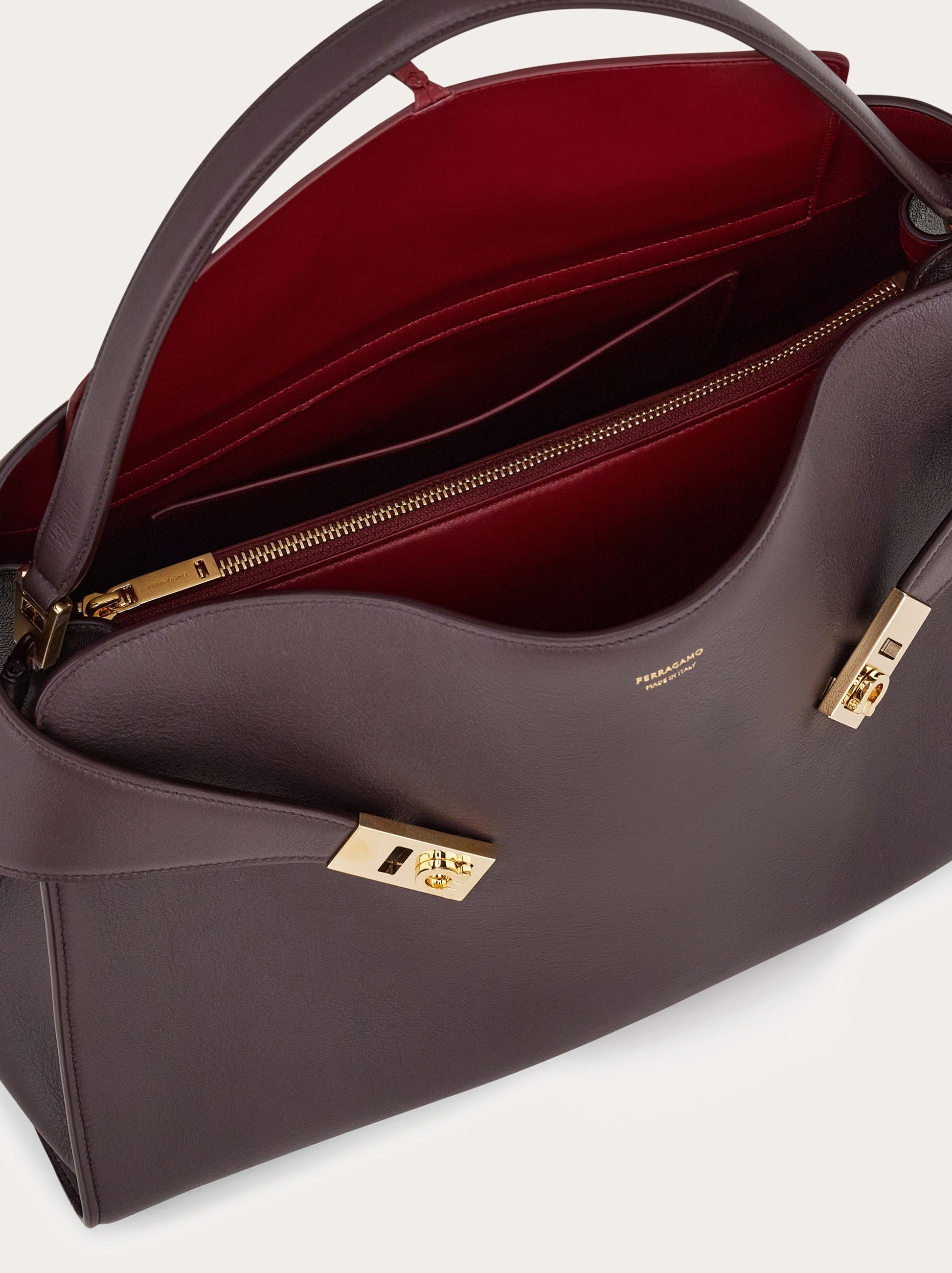 Hug Soft bicolor shoulder bag (M) - 6
