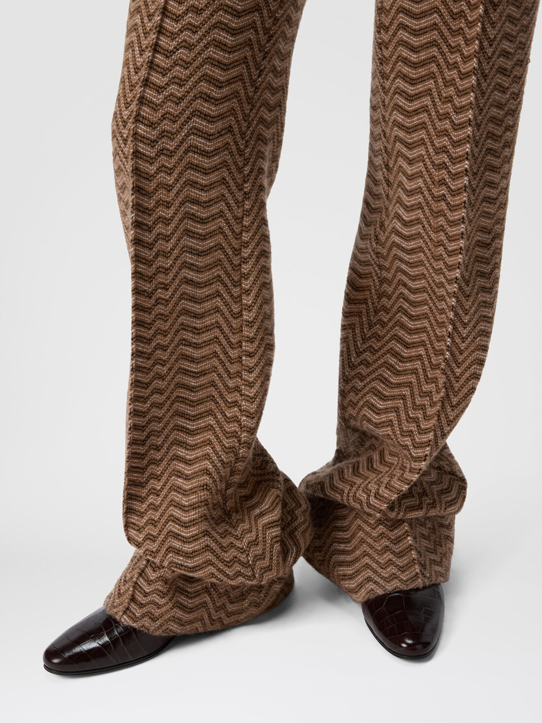 Men’s tailored trousers with chevron pattern - 5