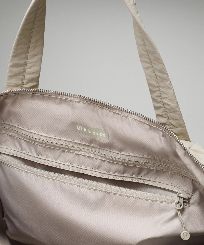 On My Level Barrel Duffle Bag 16L 4